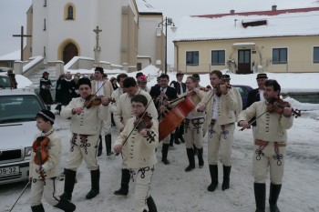 Strýci-a-fašank-13